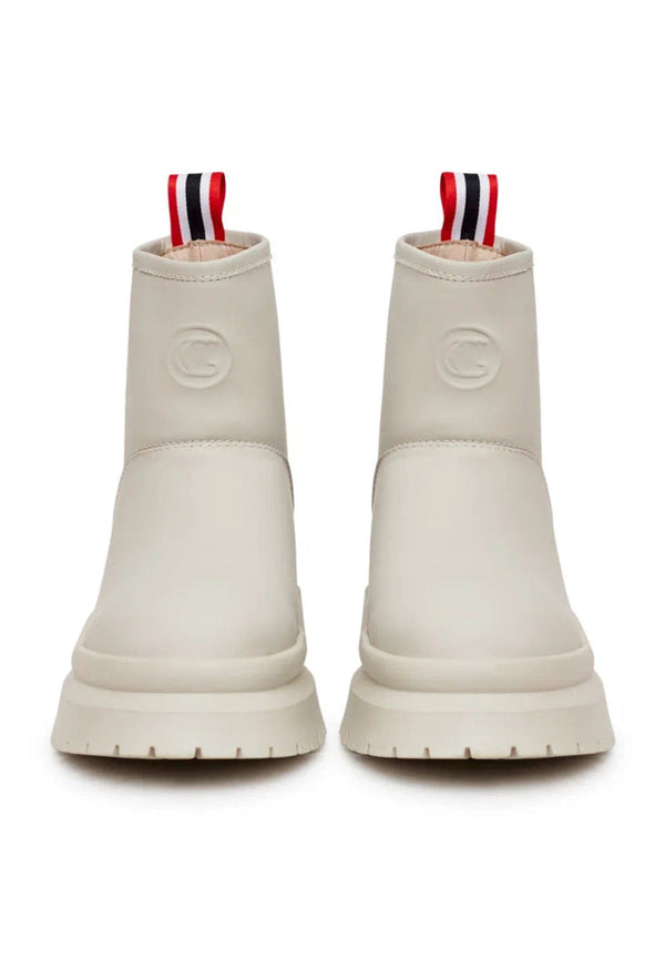 Classic Winter Pull-On Boots - White