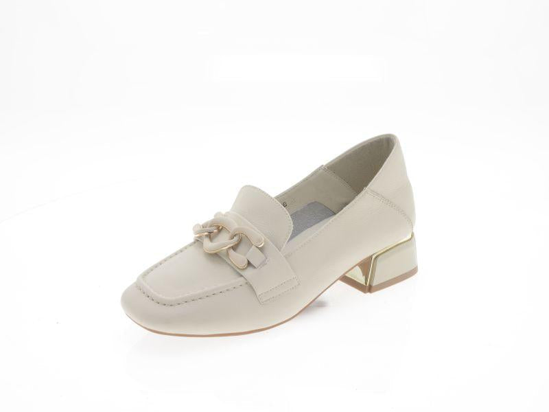 Loafers aus Leder mit Kettenverzierung - Beige