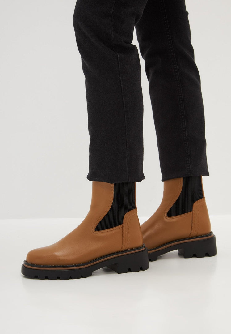 Klassische Plateau-Stiefeletten - Braun