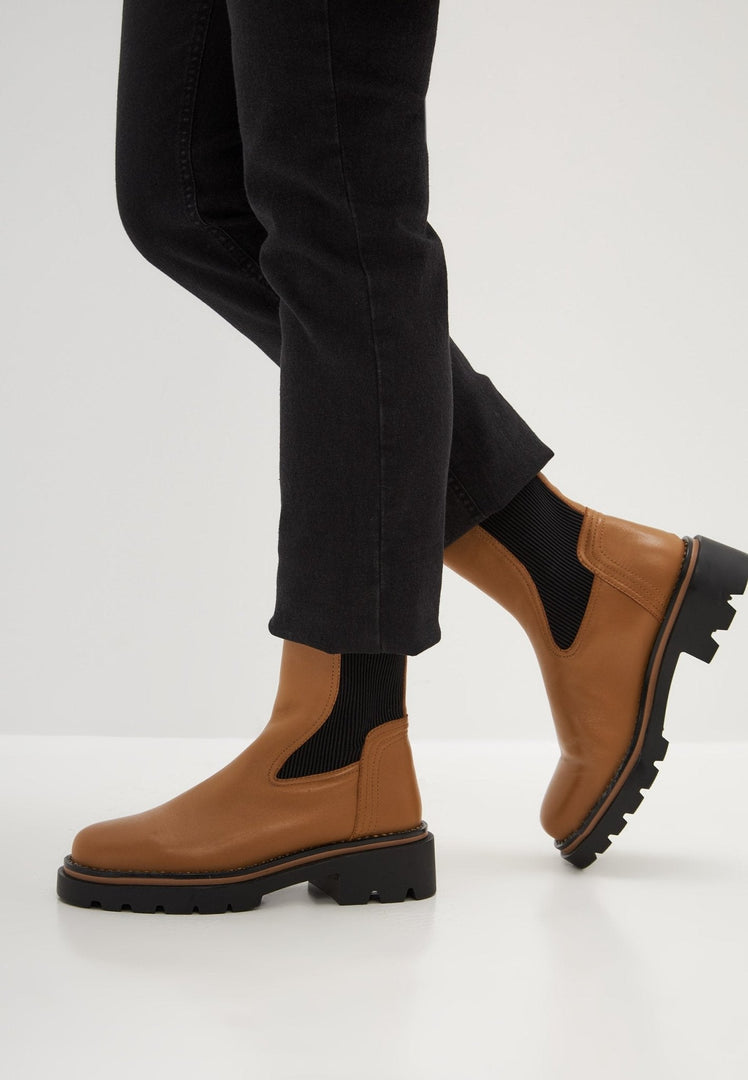 Klassische Plateau-Stiefeletten - Braun