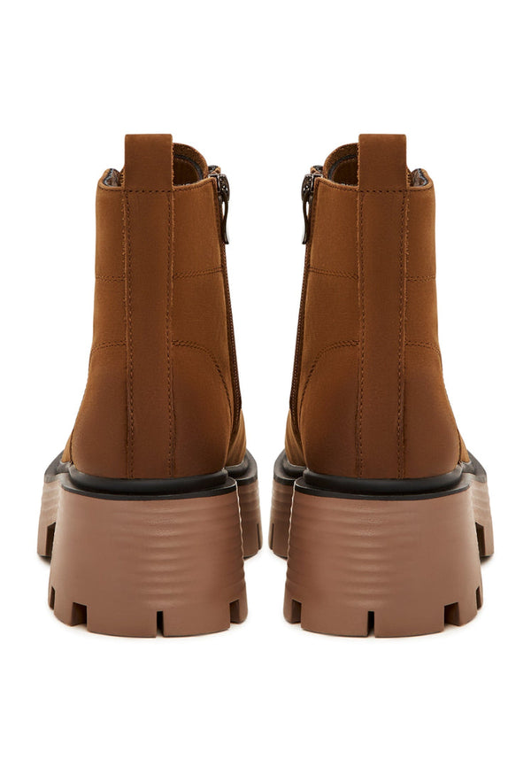 Lediga ankelstövlar med plattform