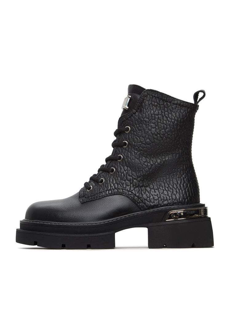 Bottes de combat en cuir texturé noir avec accents métalliques