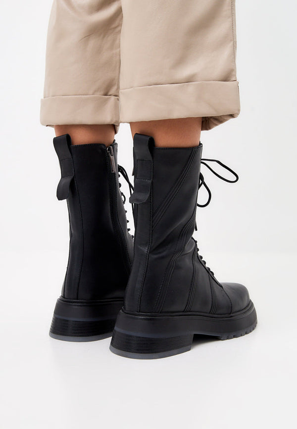 Ankelstøvler med snøre i læder - Sort