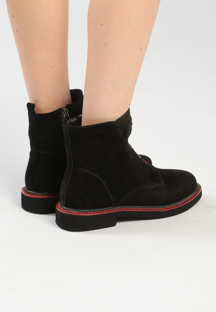 Elastische Ankle Boots mit Reißverschluss - Schwarzes Wildleder