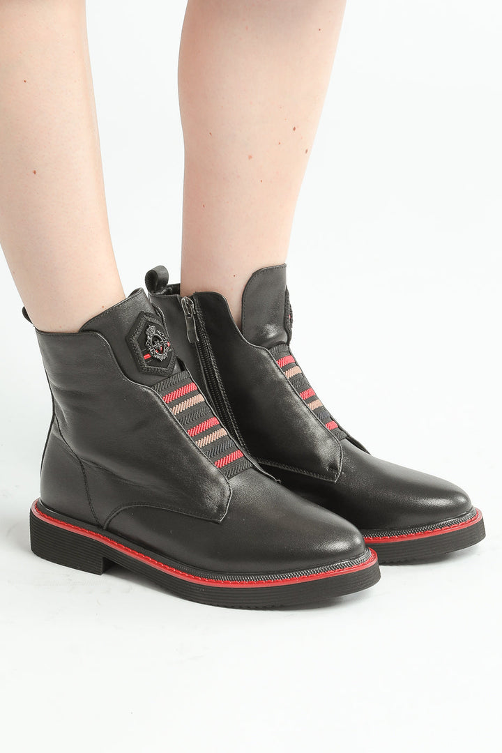 Gummizug-Stiefelette - Schwarzes Leder