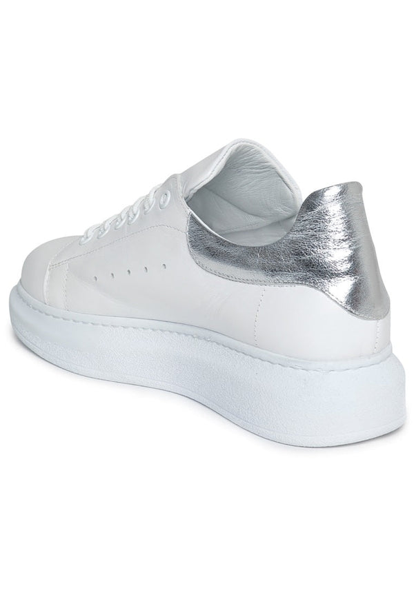 Minimalist Lace-Up Sneakers - White