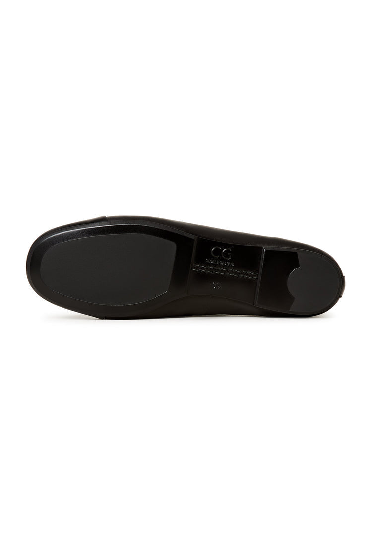 A stylish pair of women's leather ballerinas in black patent, featuring the Mila design, perfect for a chic and comfortable look.