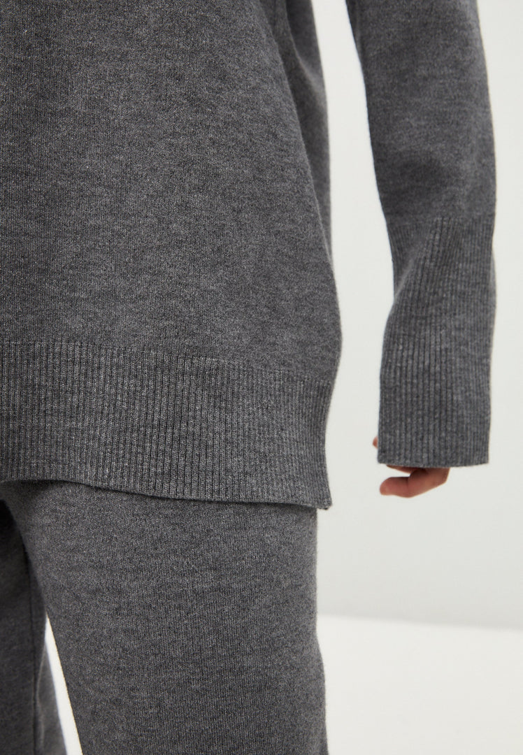 Minimalist Knitwear Set - Gray