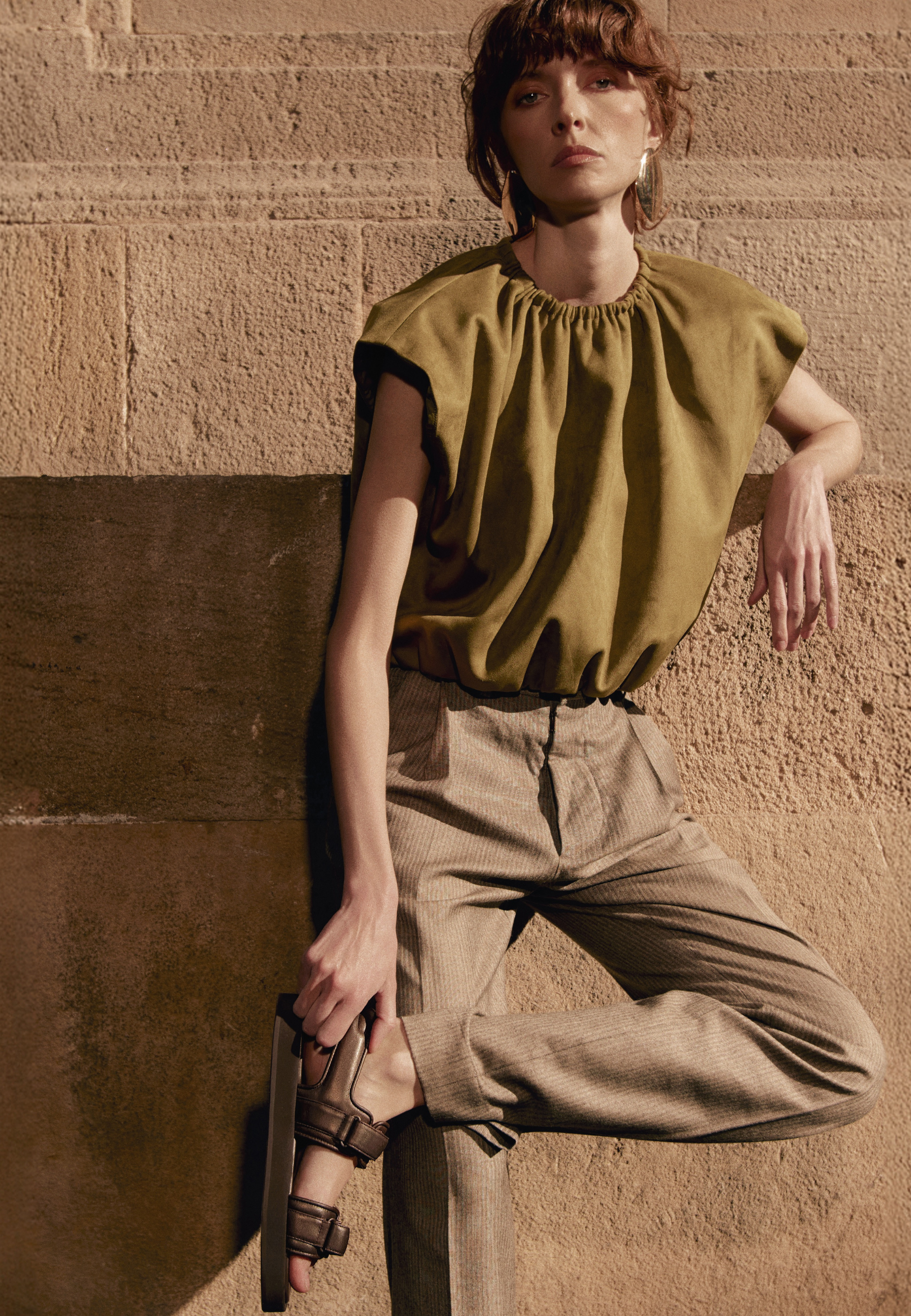 Skórzane wygodne sandały na rzepy - ciemny brąz