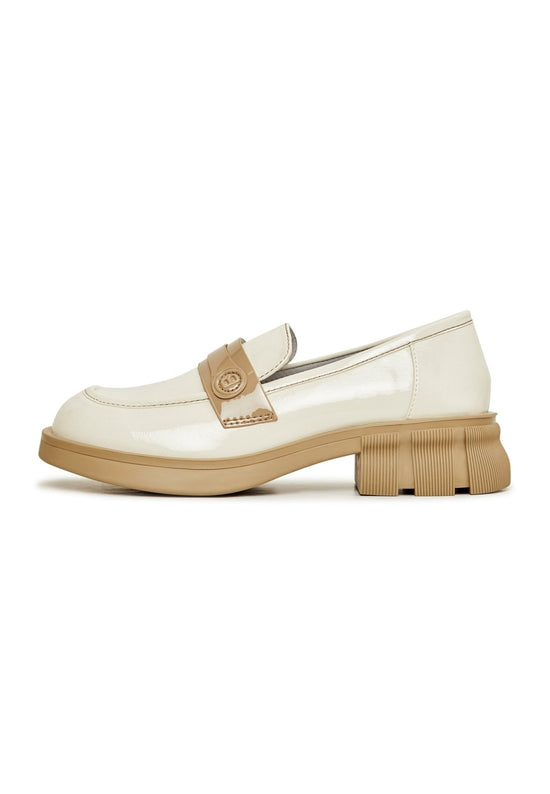 Mocassins en cuir verni