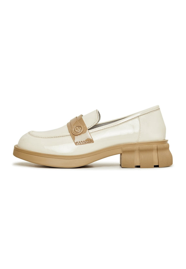 Loafers aus Lackleder - Beige