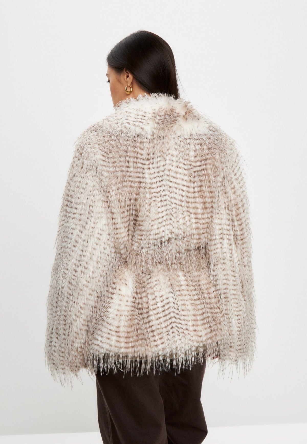 Krótki płaszcz ze sztucznego futra Monica - beżowy