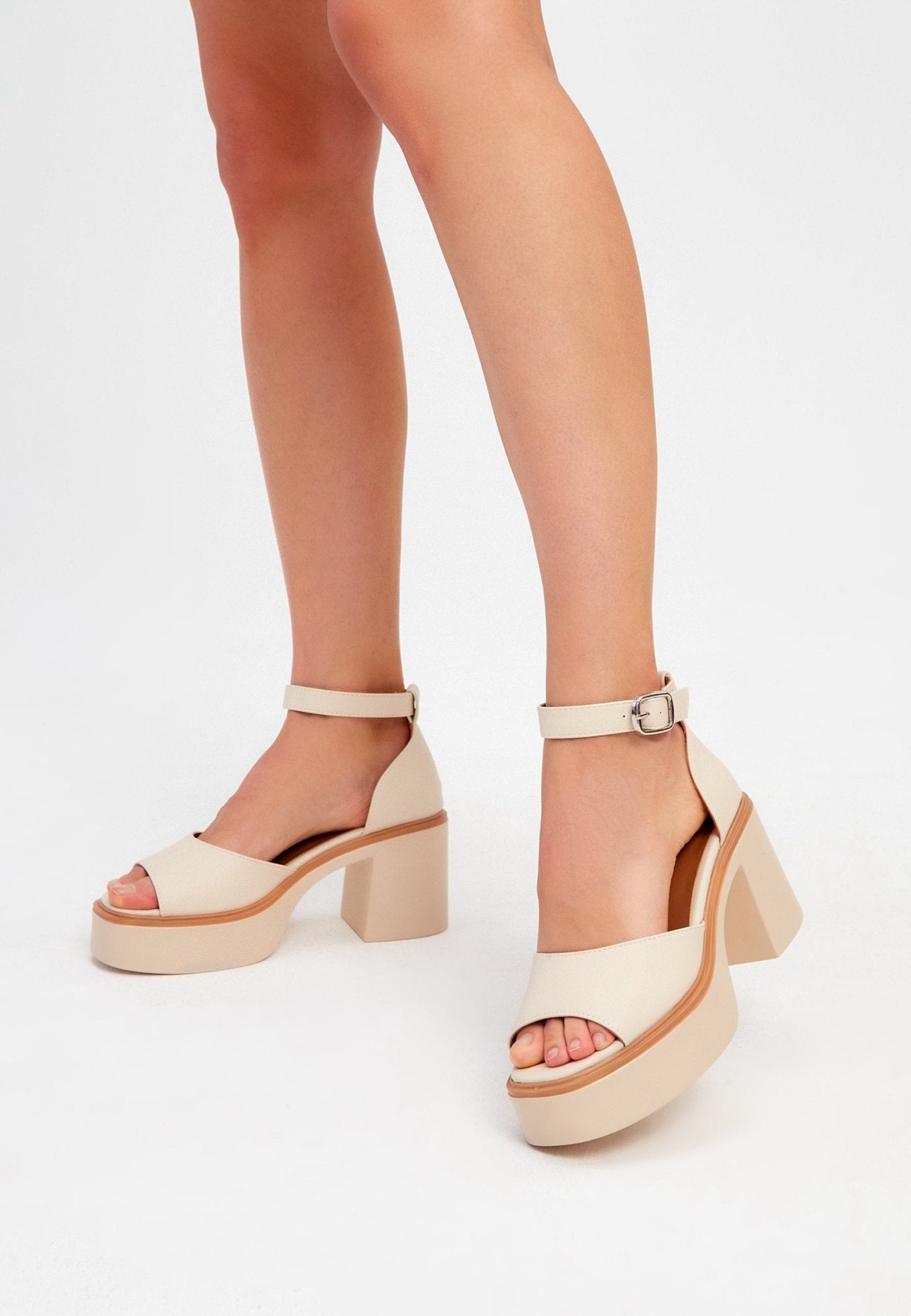 Casual Leather High Heeled Sandals - Cesare Gaspari - Sandals