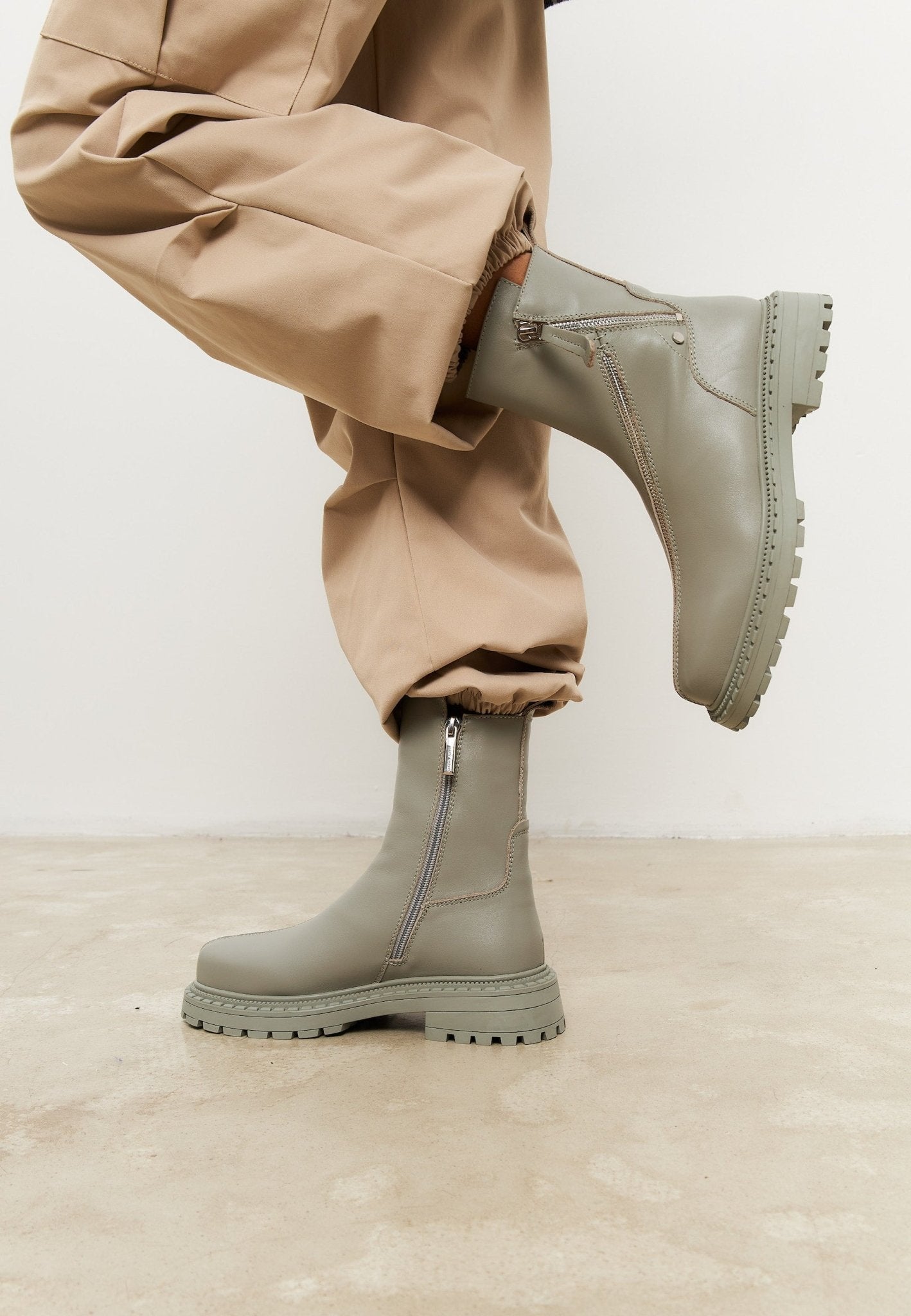 Platform Leather Ankle Boots - Cesare Gaspari - Ankle Boots