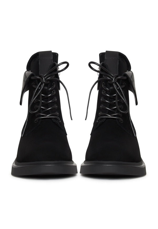 Elegantes botines con tacón en bloque